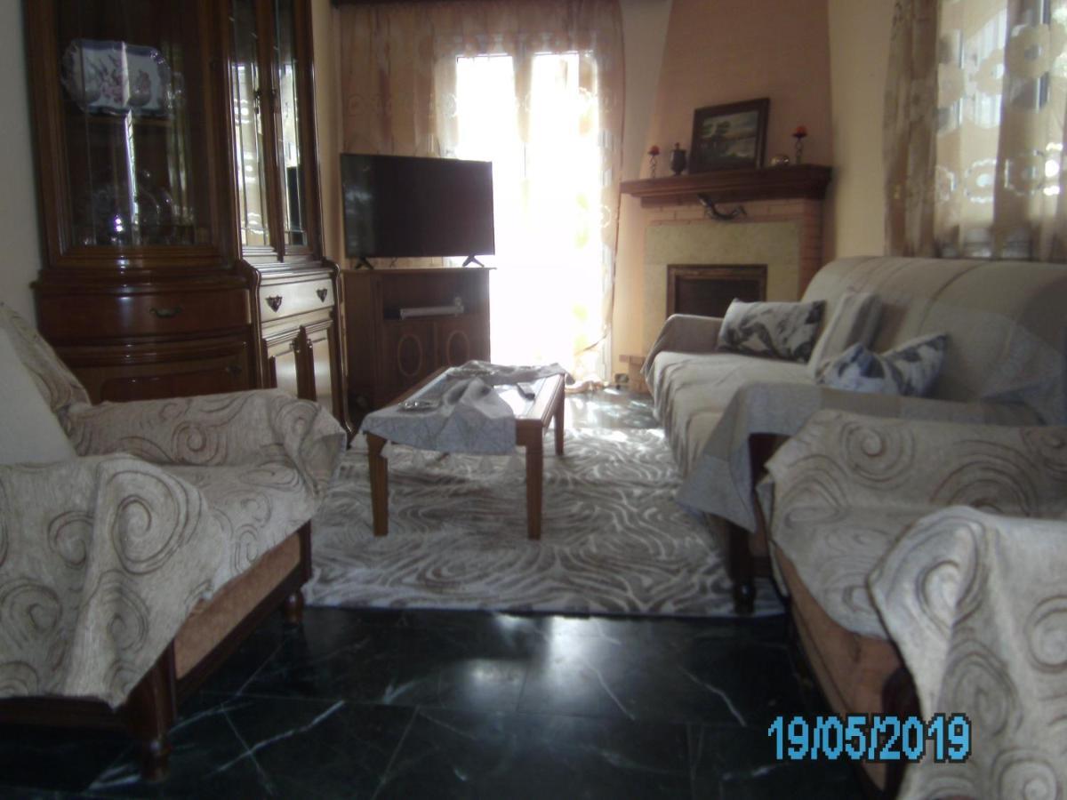 Appartement George'S House à Ágios Matthaíos Extérieur photo